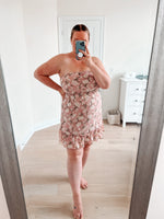 Load image into Gallery viewer, STRAPLESS FLORAL DRESS
