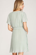 Load image into Gallery viewer, FLUTTER SLEEVE PLEAT DRESS
