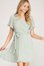 Load image into Gallery viewer, FLUTTER SLEEVE PLEAT DRESS

